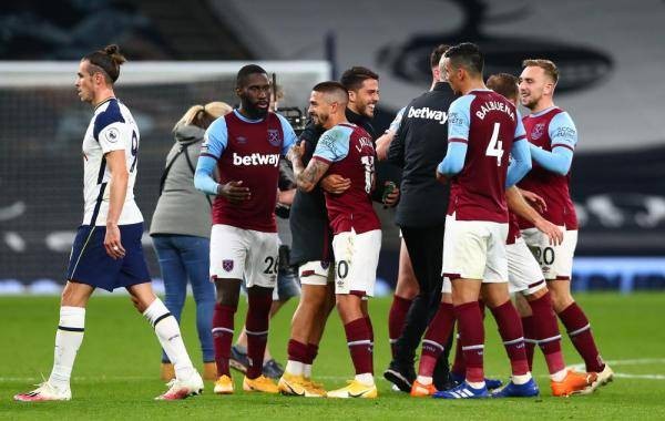 机上略显犹 机上略显犹